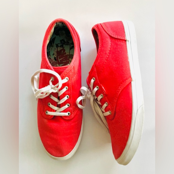 VANS—OLD SCHOOL—WOMEN’S 8–GOOD CLEAN CONDITION—READY TO GO! - Picture 8 of 12